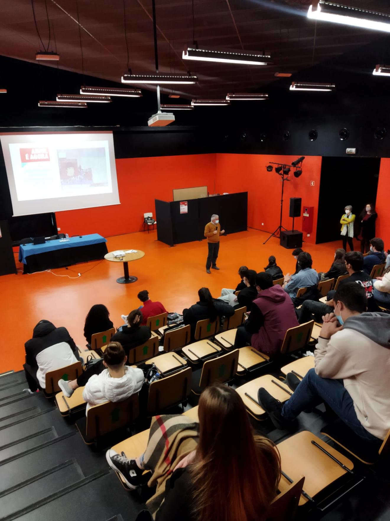 Debate de Abril com Luís Farinha na Escola Secundária da Amora.