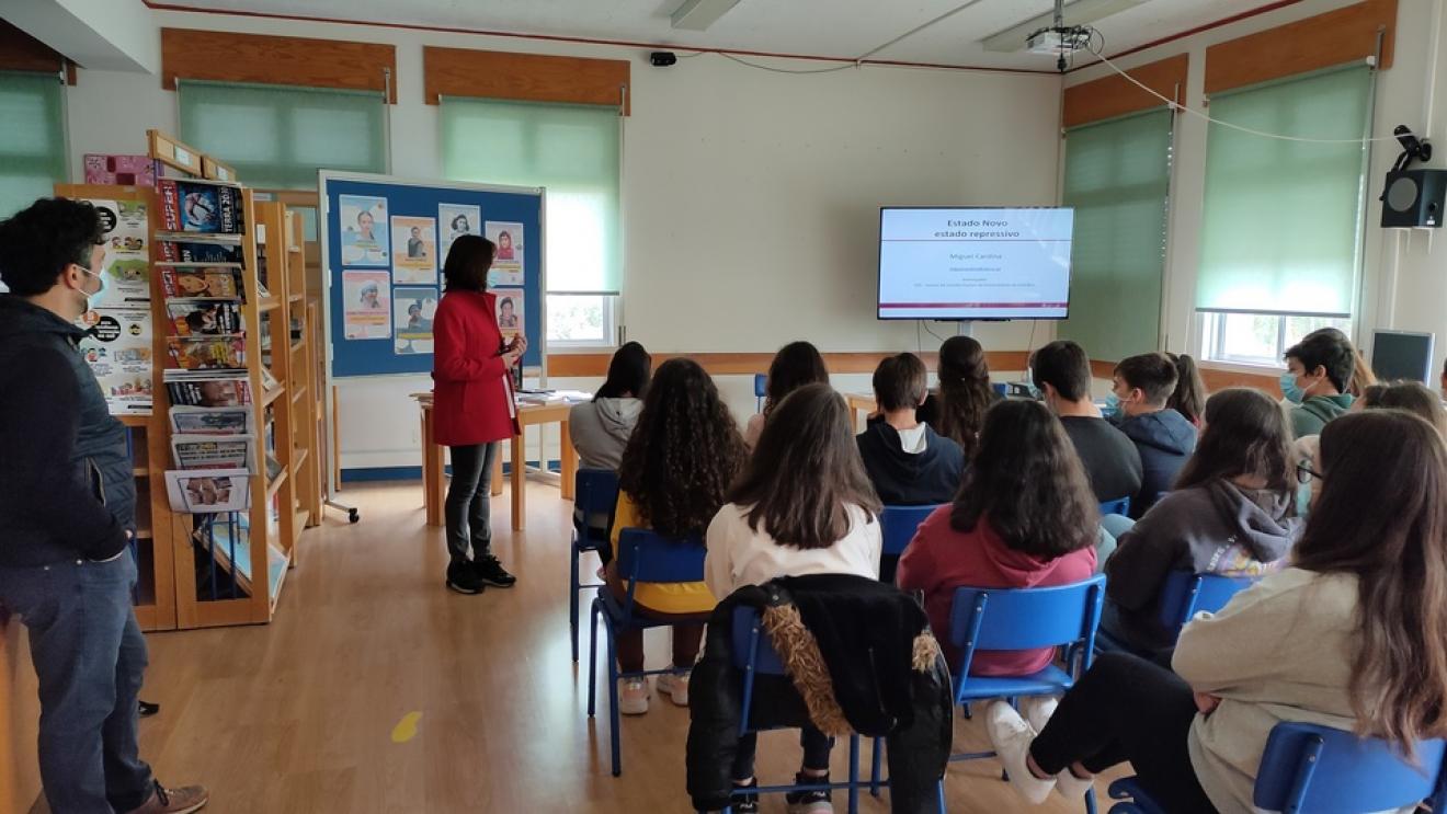 Debate de Abril na Escola Básica de Arazede com Miguel Cardina