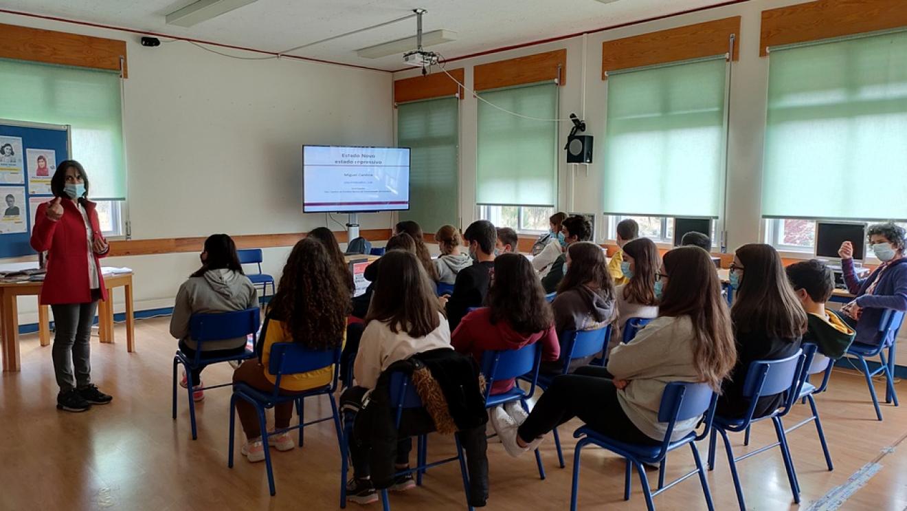 Debate de Abril na Escola Básica de Arazede com Miguel Cardina