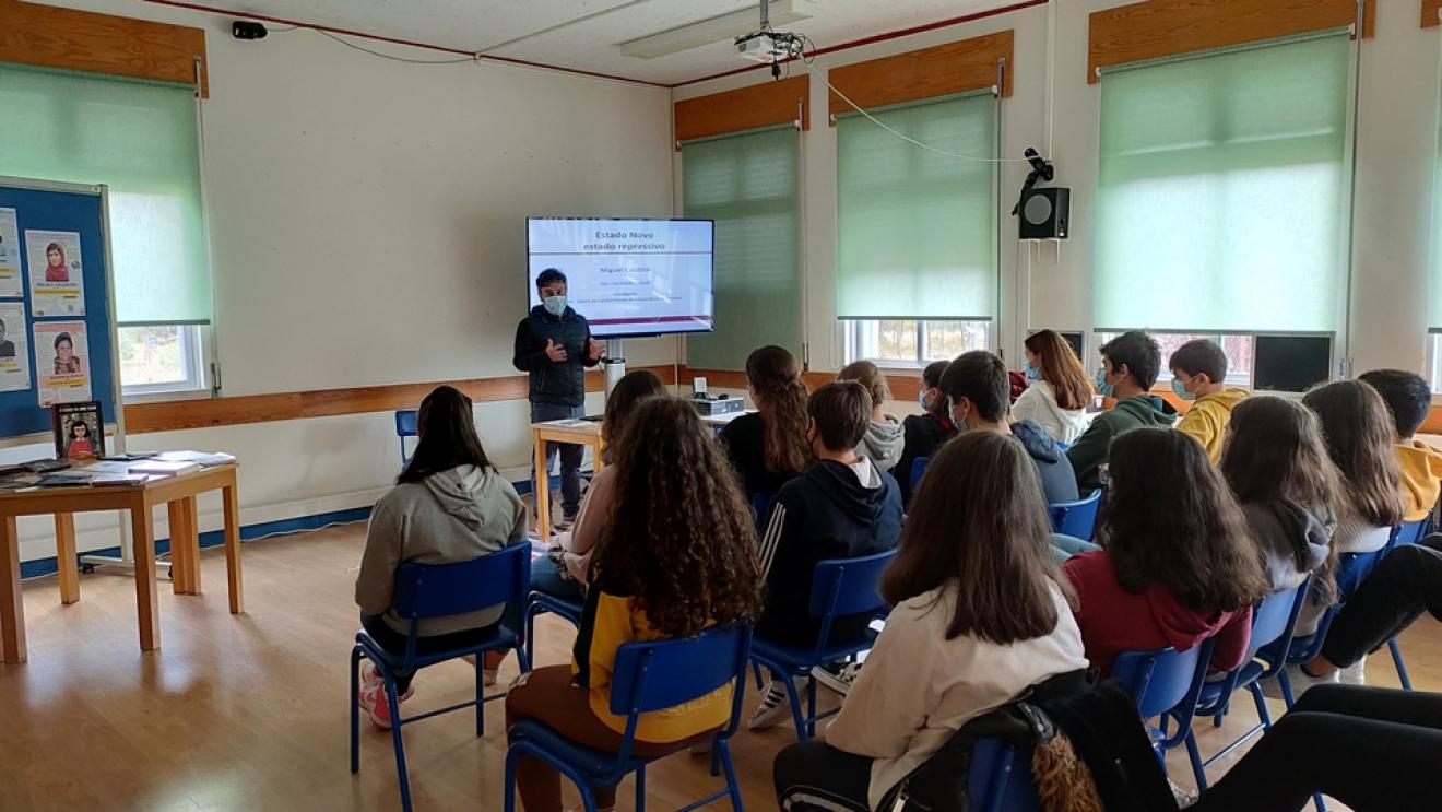 Debate de Abril na Escola Básica de Arazede com Miguel Cardina