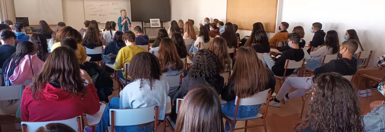 Debates de Abril nas escolas